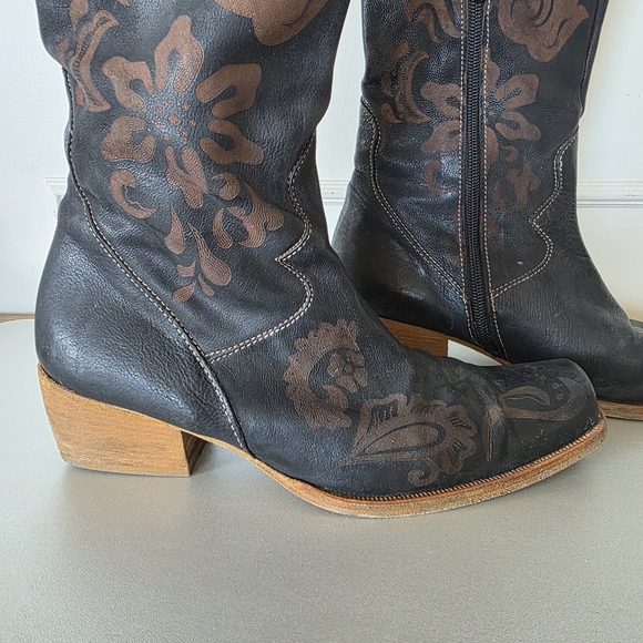 Shoes - Handcrafted Black and Brown Leather Cowgirl Boots - Size 37.5 - Italian, Floral